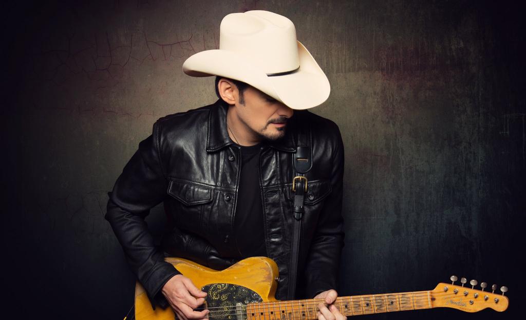 BRAD PAISLEY LIVE