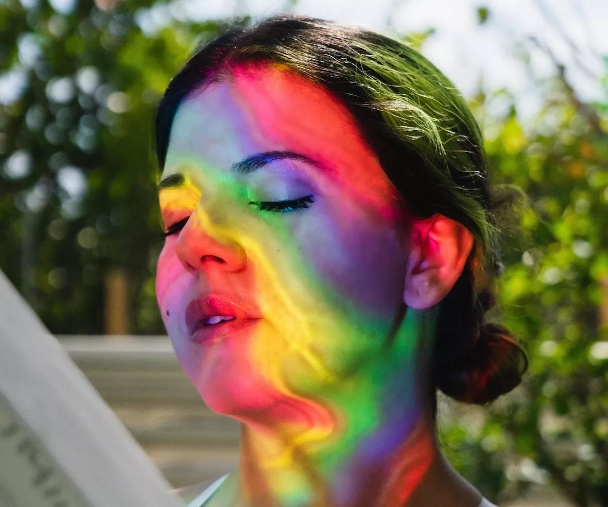 Artist Haiiileen Manipulates Light and Color in New “Aura Miiirror” Series