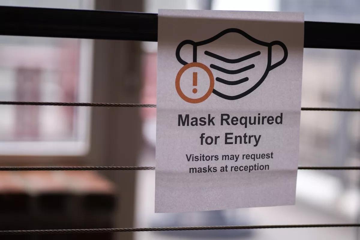 Anti-Mask Dad Charged With Felony Child Abuse for Shoving Mask-Wearing Student