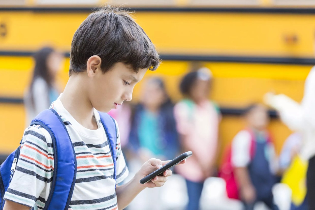 Sound Off! Thousands of Students, Parents Demand Broward Schools Lift Phone Ban